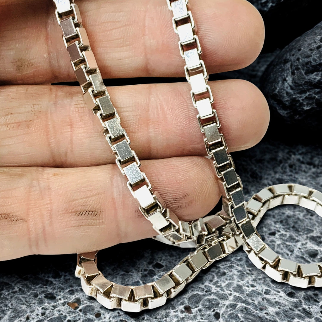 Big Box Chain